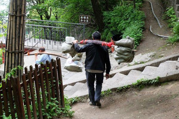 西岳华山五峰风景,华山一日游西安出发路线推荐