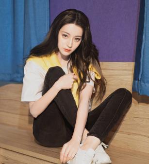 耐看脸的女生面部特征,女生什么样的脸属于耐看型的