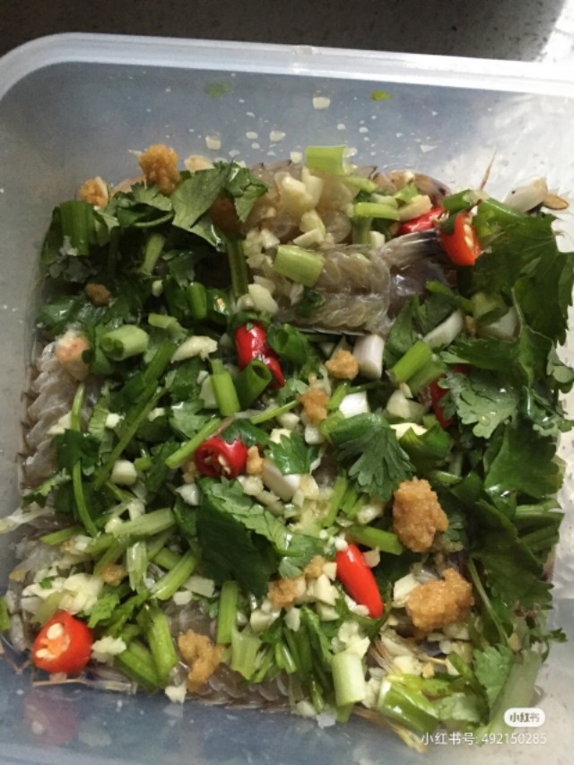 冷冻虾的家常腌制方法