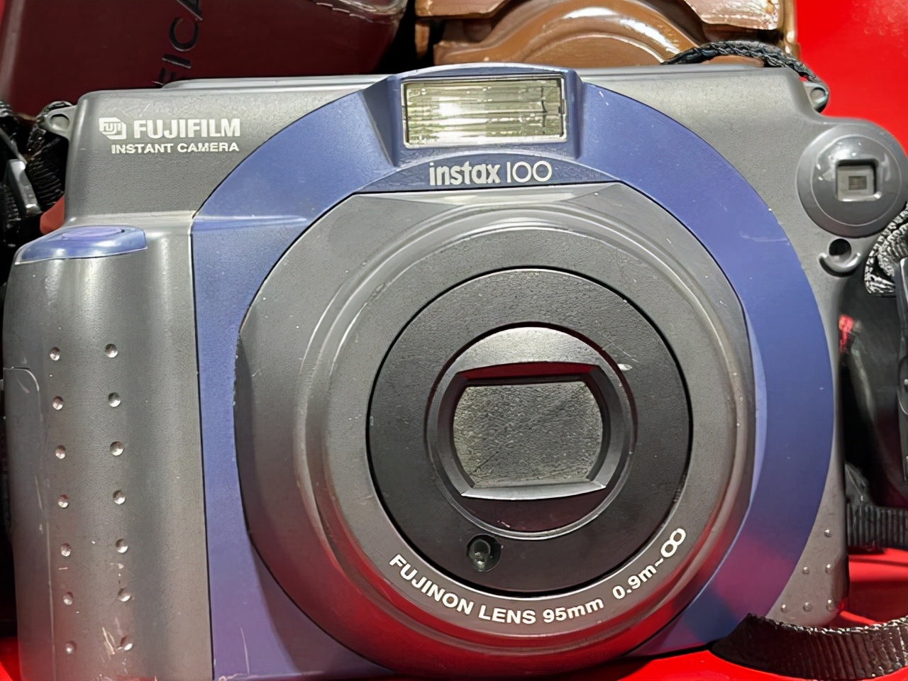 逛沈阳二手相机店：尼康没人要，大炮被放弃，宝丽莱却有很多人找