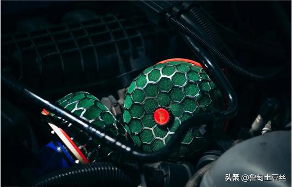 「毂锐驰」一台融入了JDM元素的宝马E93335i