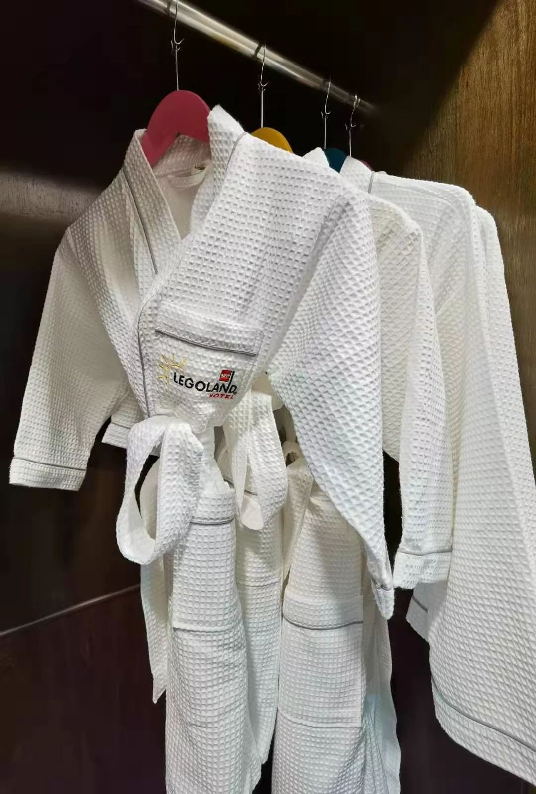 整个房间全拼上乐高是什么感受,现实中的乐高世界