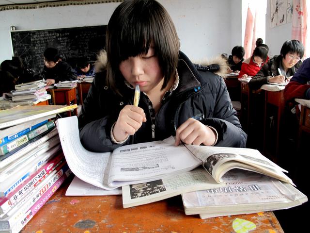 初中数学为什么越学越吃力,初中数学特别差如何快速提高成绩