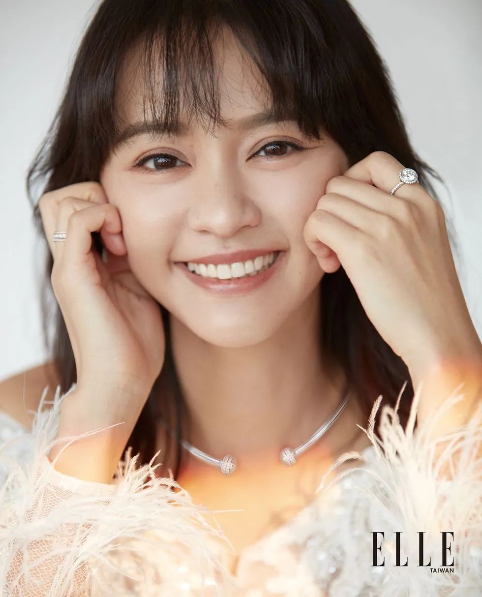 谭松韵是塌鼻子吗,谭松韵鼻子塌吗