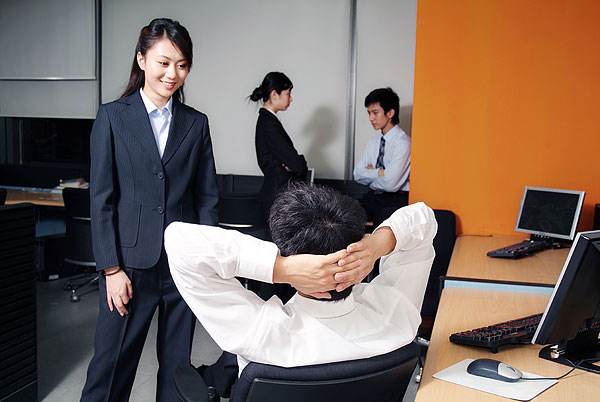 职场生存法则不要提工资待遇,职场法则不要和老板交朋友