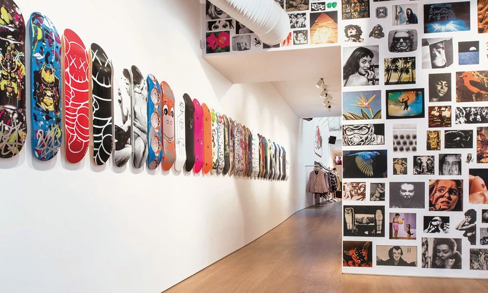 一块红砖打上LOGO卖出天价,顶级潮牌是这么打造的