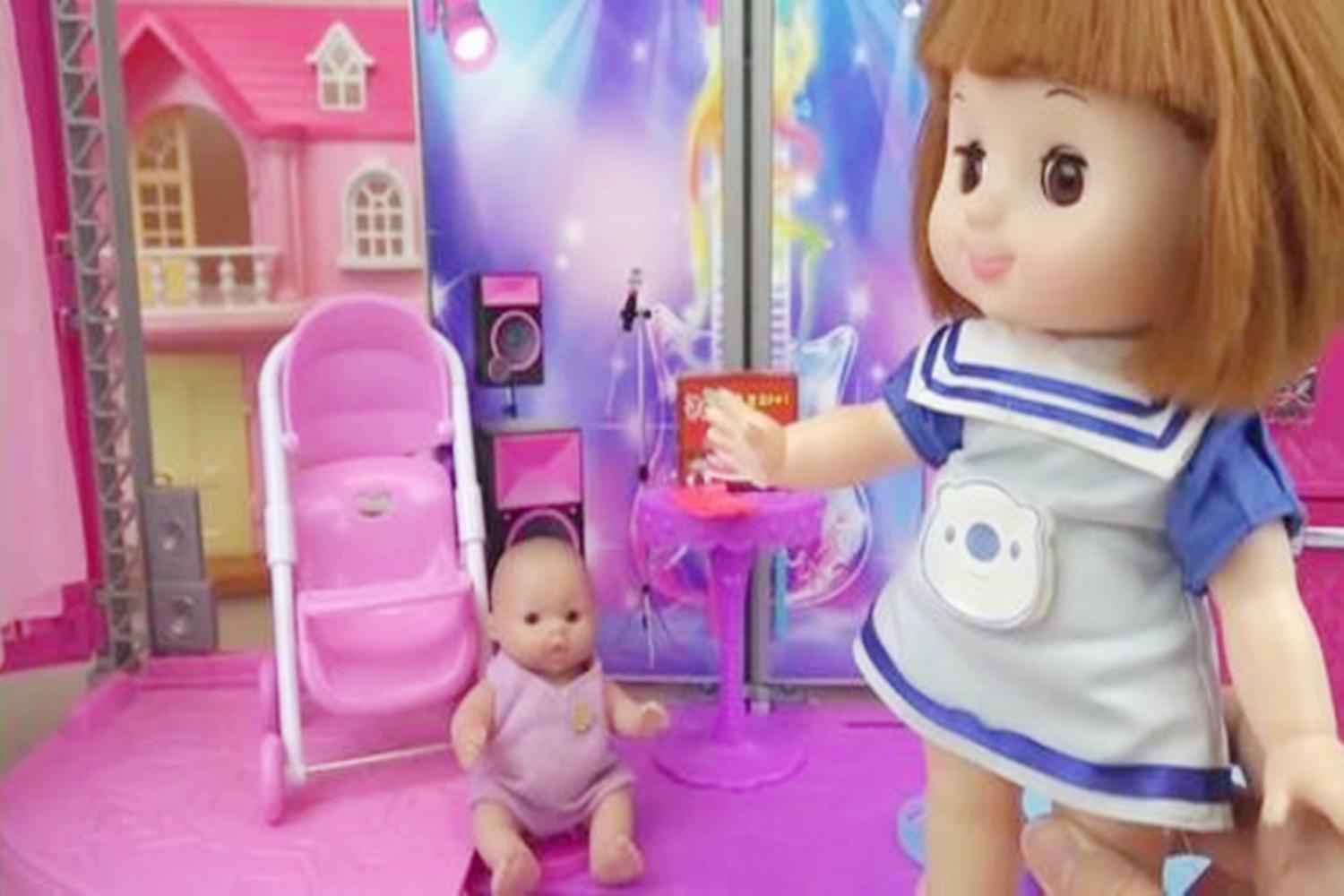 小孩长得像布娃娃,洋娃娃和宝宝长得像