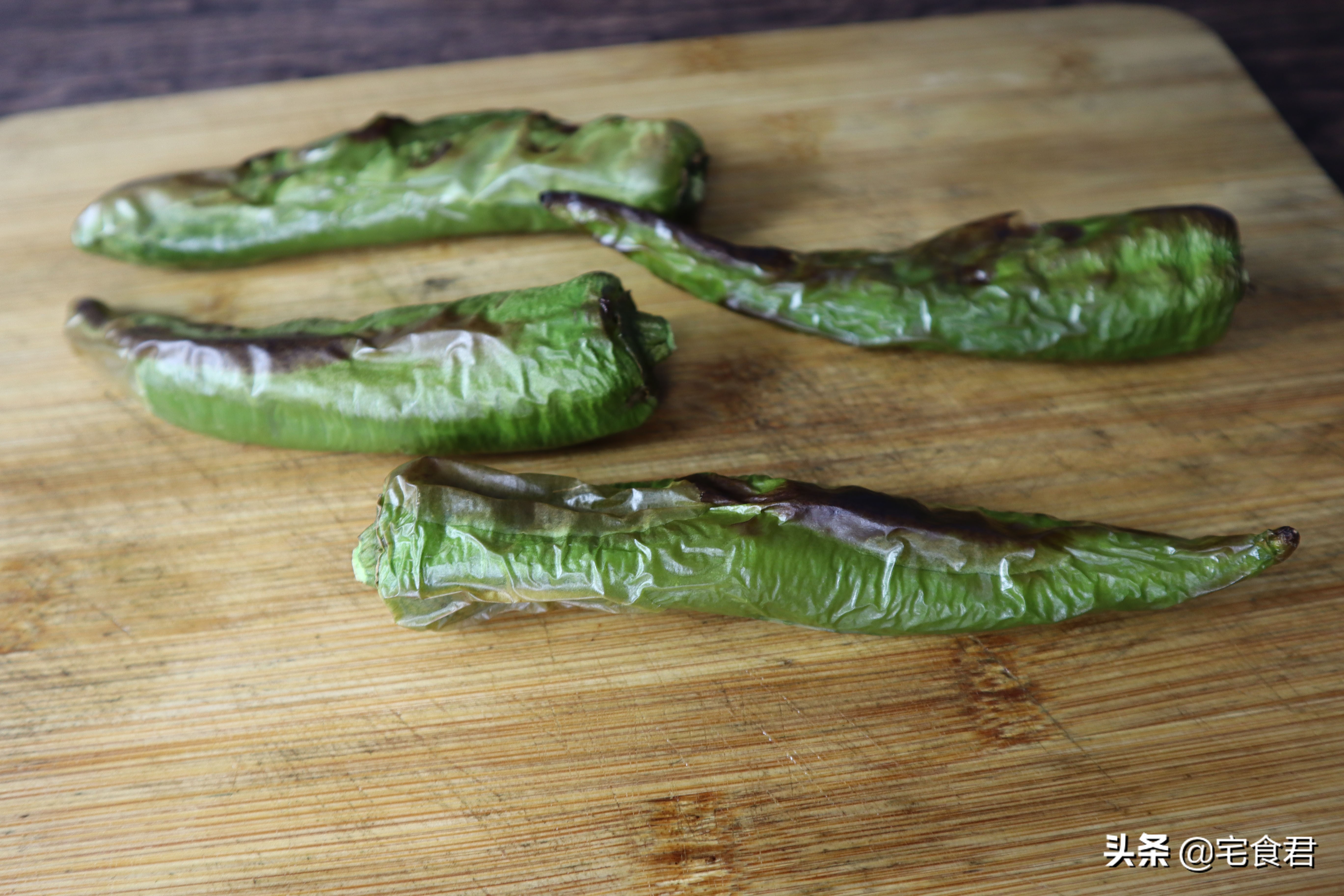 擂辣椒皮蛋最好吃的做法视频,擂辣椒皮蛋最正宗的做法