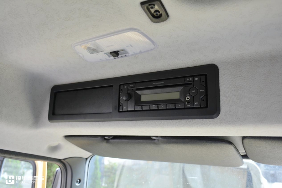 乌尼莫克和阿莫迪罗房车哪个大,阿莫迪罗乌尼莫克u5000房车