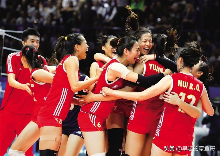 郎平训练恒大,郎平带女排打球