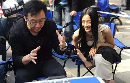 每个女神的背后都有哪些男人,每个女神背后都有一个女汉子