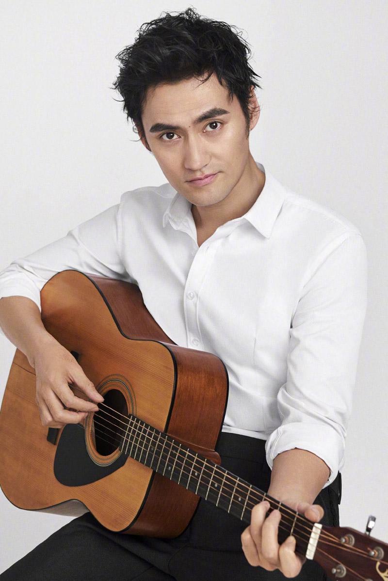 武汉比较出名的男演员,武汉走出去的五位明星