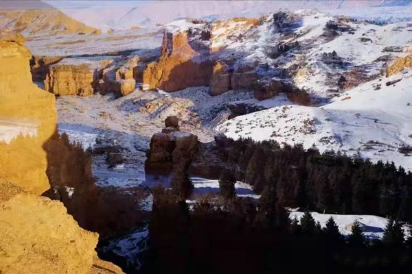 巴音布鲁克镇冬天的生活,巴音郭楞自治州和静县冬天