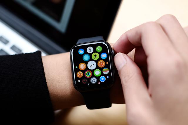 你想玩一辈子iPhone，还是改变自己？AppleWatchSeries4测评