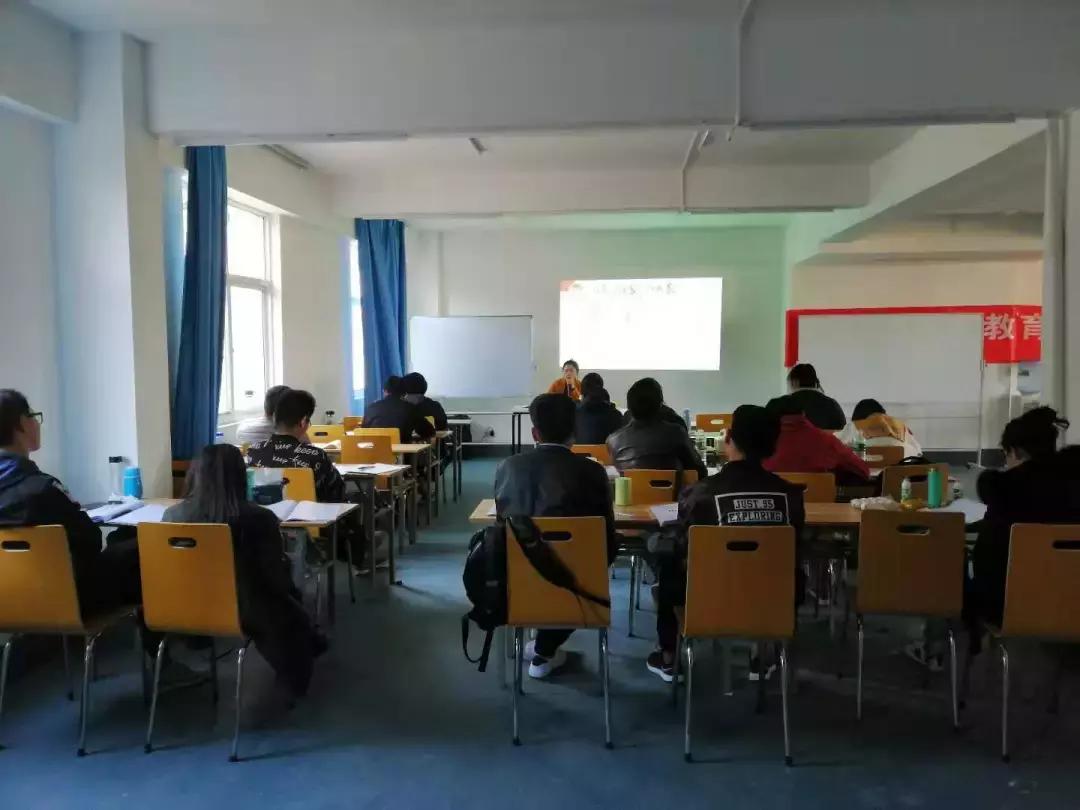 2020年曲靖市公务员考试进面分数,曲靖市罗平县2019招考公务员人数