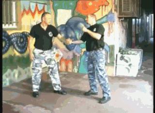 教你一招制服小混混,街头实战打小混混