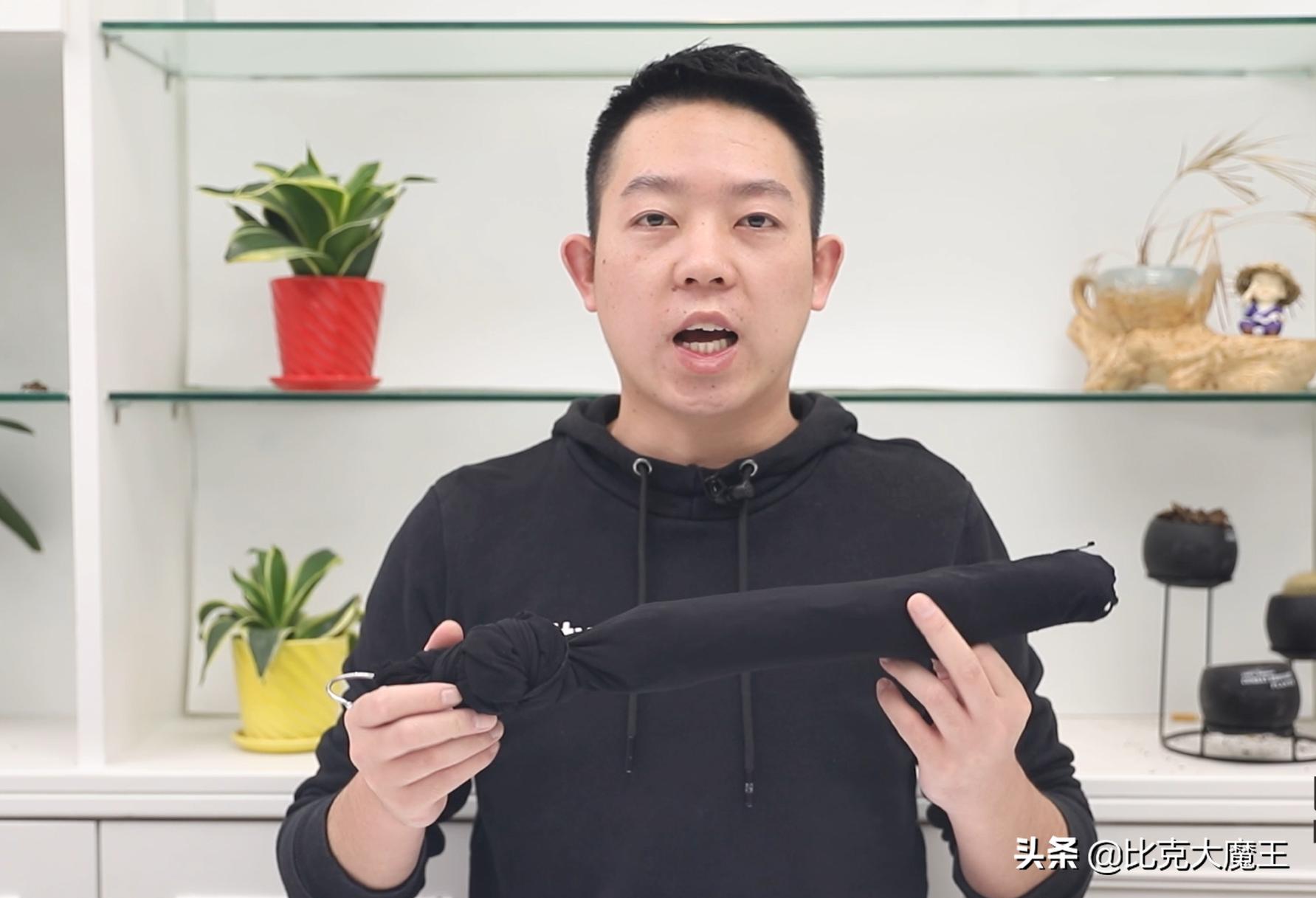 旧袜子扔了,破旧的袜子别扔了