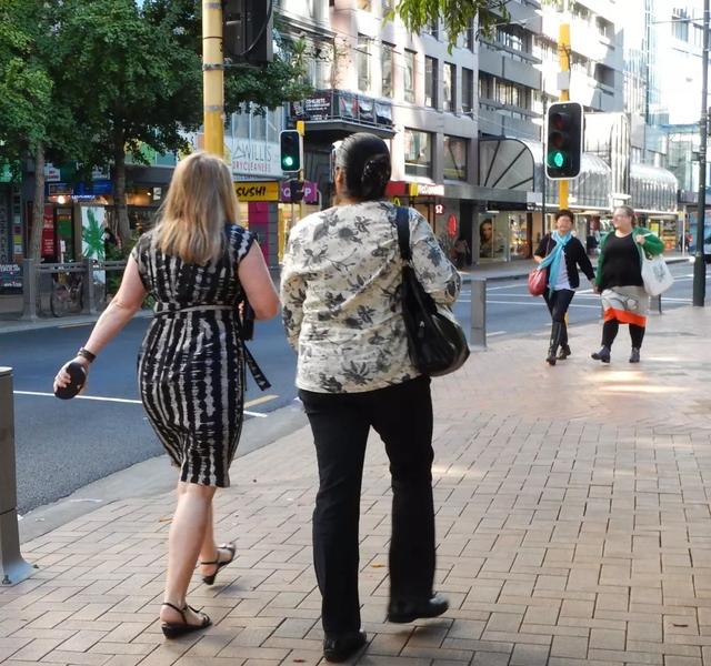 新西兰人过得是不是都很轻松,在新西兰中国人现在怎么样