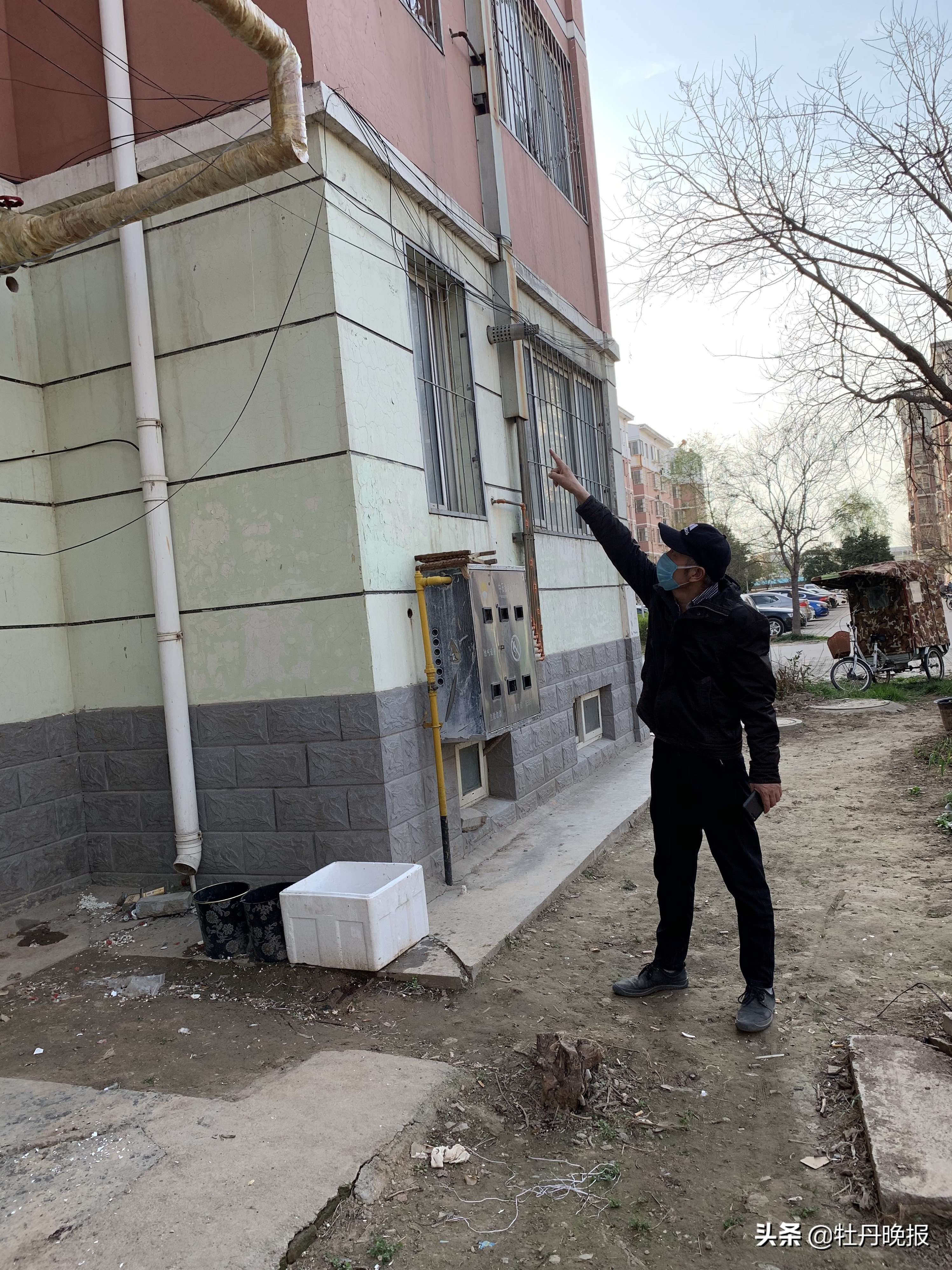 供热管道漏水及时抢修恢复,供暖管道渗水