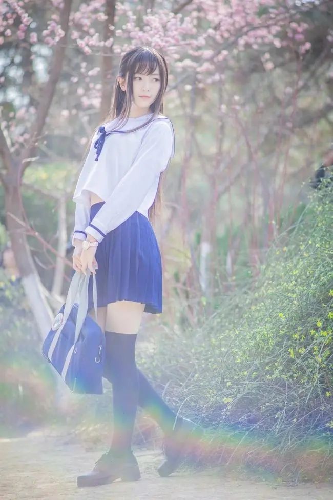 洗袜放84消毒液吗,84消毒液适合洗衣机用吗