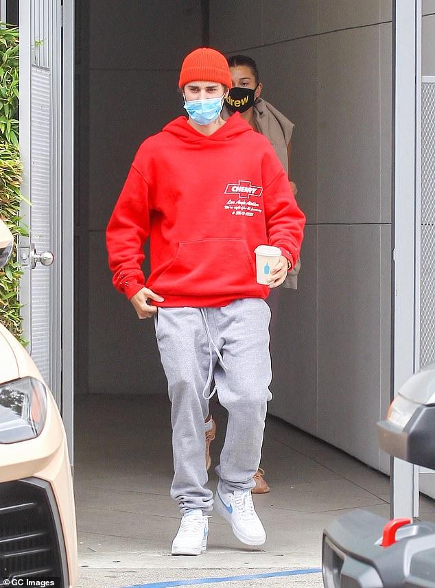 比伯遭粉丝指控,比伯回应被粉丝侵害