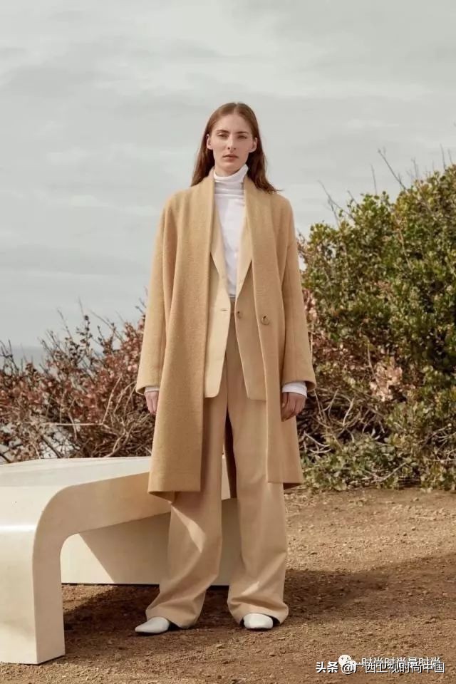 高级感的一款双面呢大衣,双面呢大衣两件