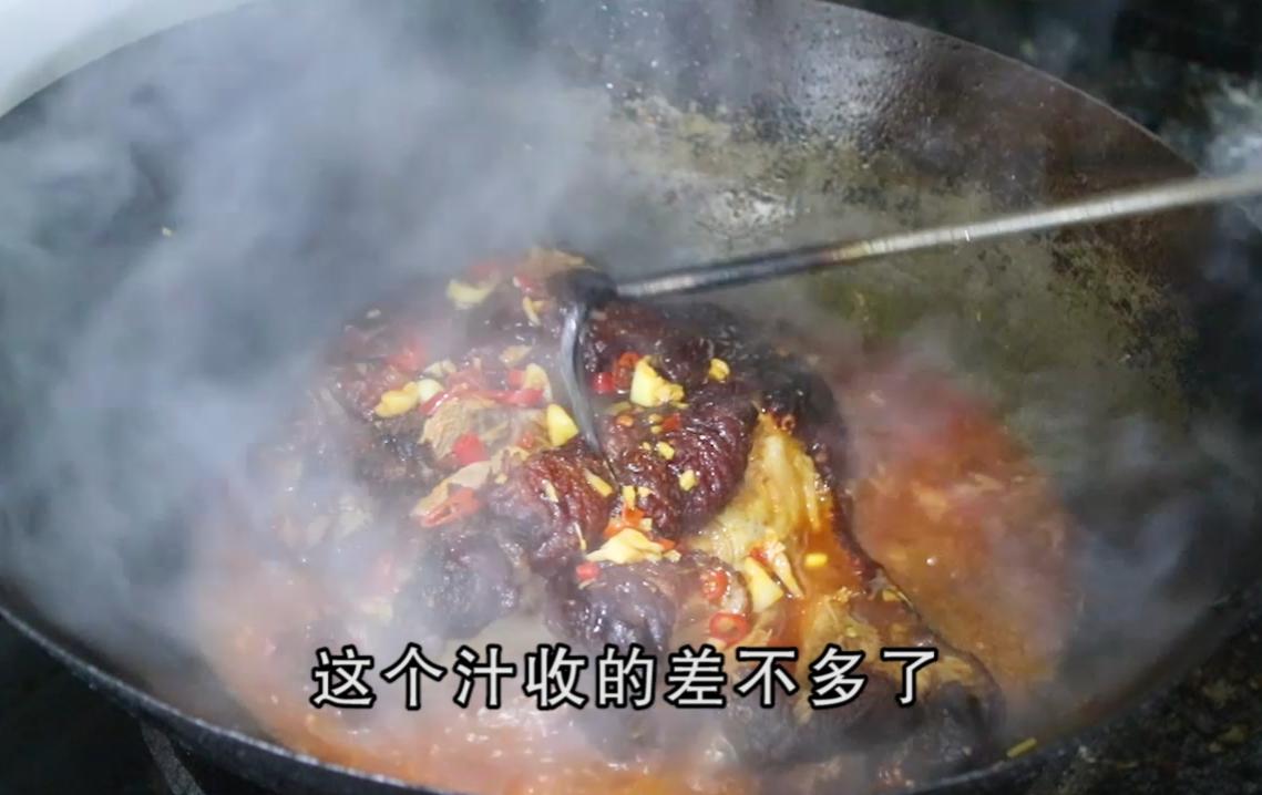 红烧猪脚的家常做法软烂脱骨川味,高压锅炖一整只猪脚要多久才脱骨