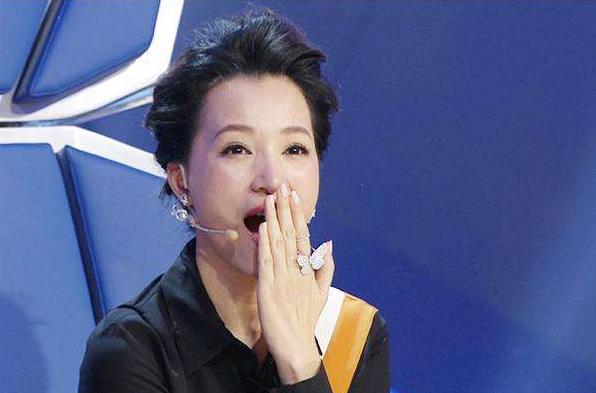 央视一姐董卿成名史,董卿从无名小卒到央视一姐
