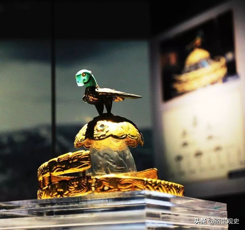 *疆新**有2座山，让黄金与美玉在2500年前相遇，影响了中国人的审美