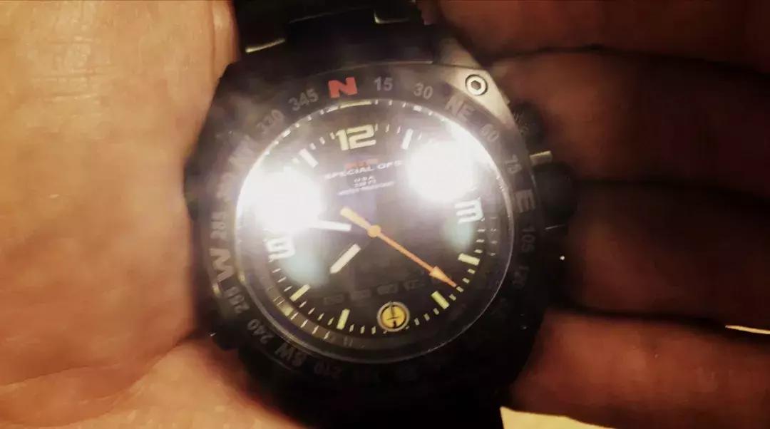 手腕细适合戴大表吗,手腕细适合戴多大的表