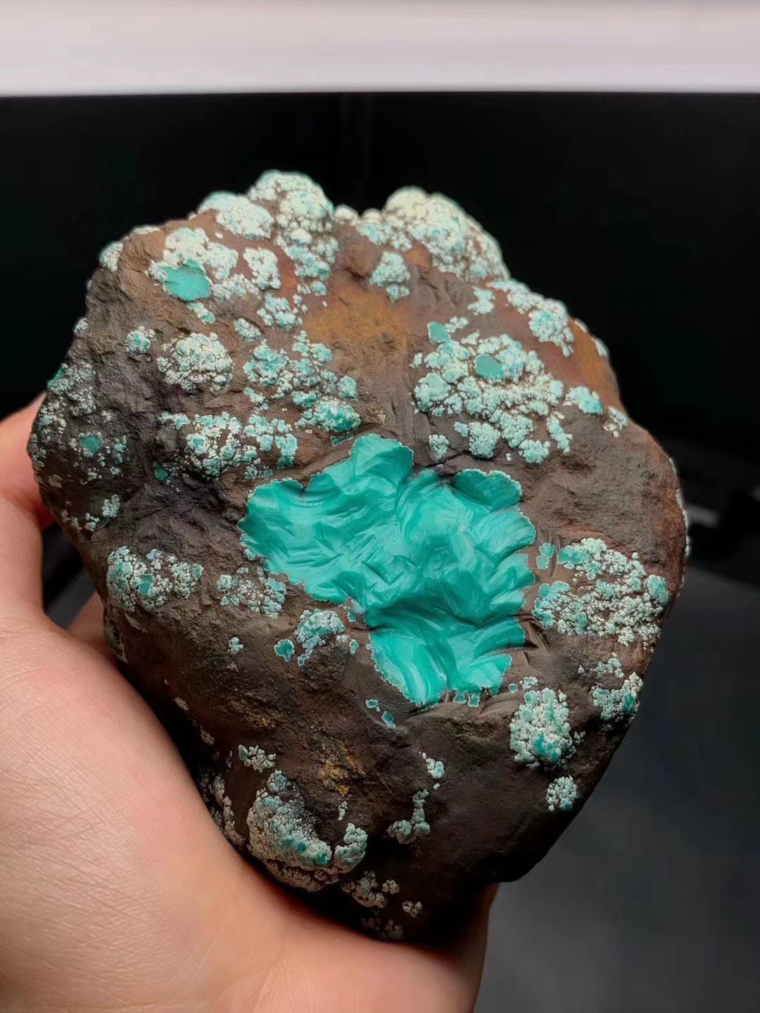 老绿松石与新绿松石价格对比,真正的绿松石价格是多少