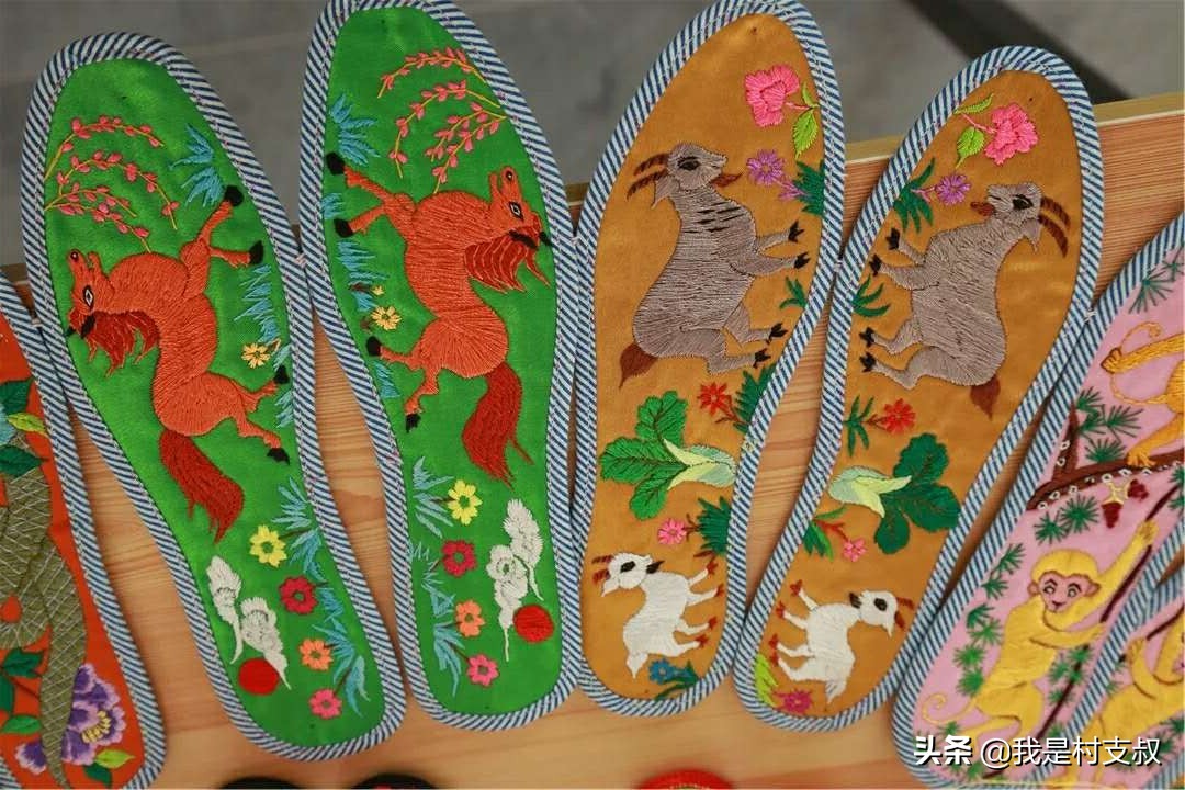 绣花鞋垫怎么绣又简单又好看,绣花鞋垫用几条线绣更好