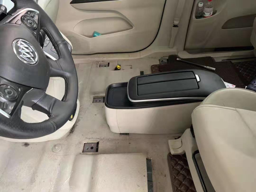 gl8改装扶手箱过程,gl8低配升级原厂扶手箱