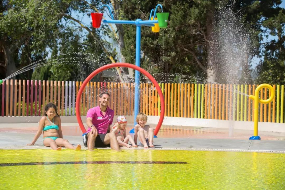 全世界最秀的泳池集合，来一场说走就走的旅行吧