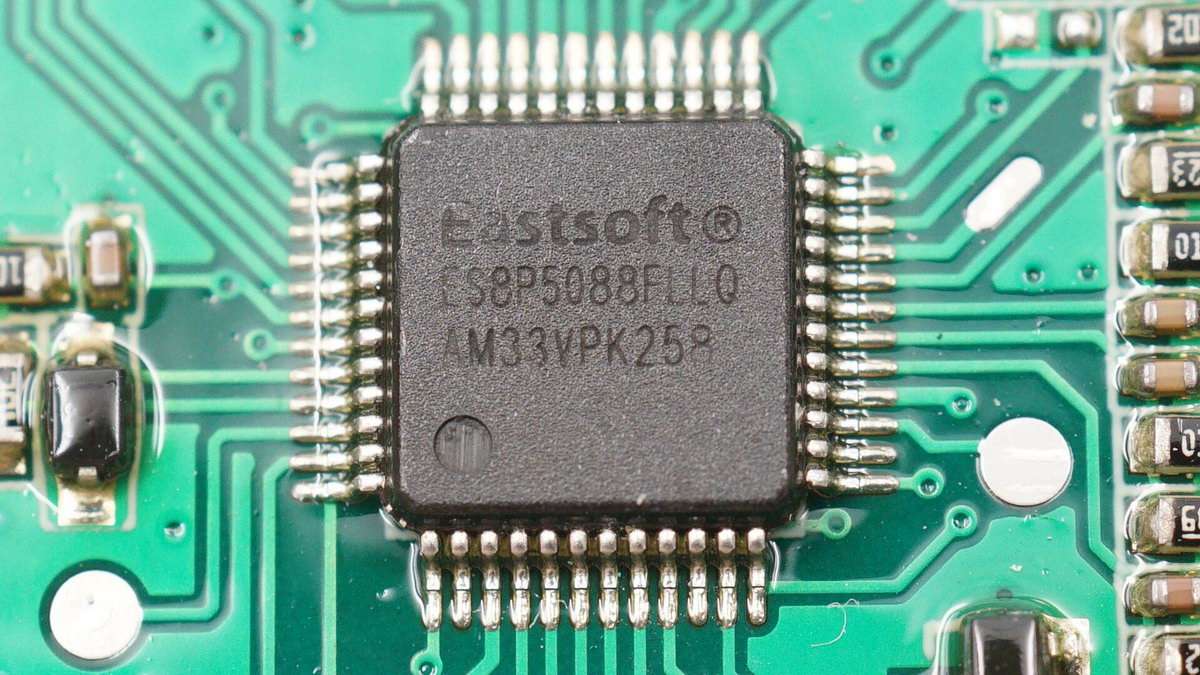 公牛便携式电源拆解,公牛1800w户外电源拆解