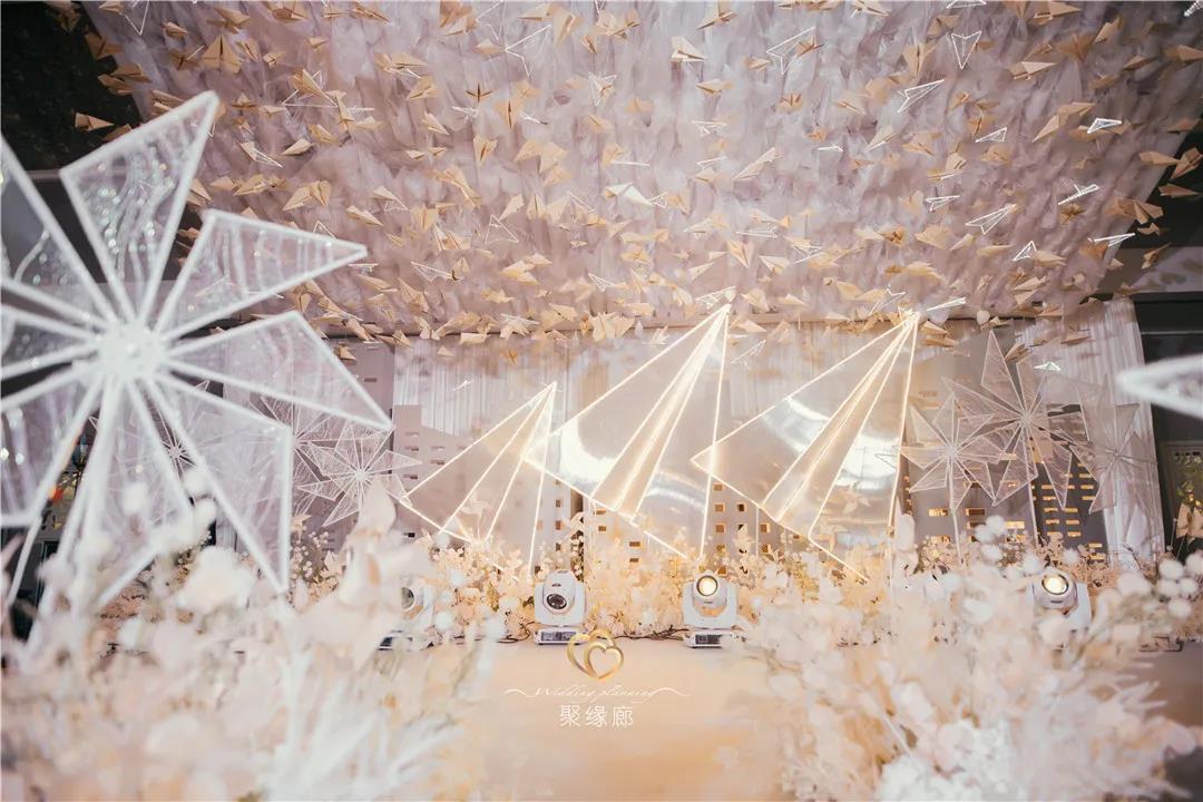 婚礼怎样办省钱,教堂婚礼和酒店婚礼哪个省钱