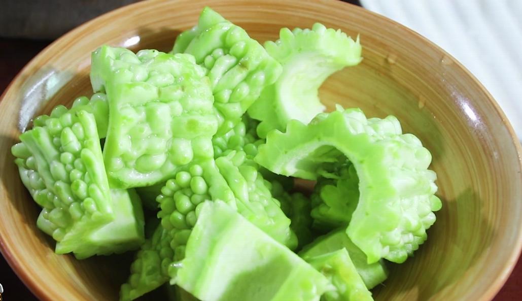 天热了要多吃西瓜,天热一定要多吃苦瓜