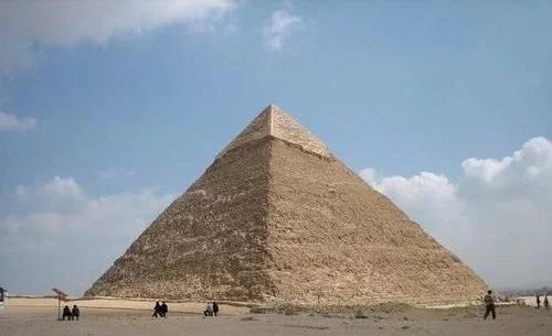 胡夫金字塔北纬29.9792458度,和光速一样,是巧合还是另有深意?