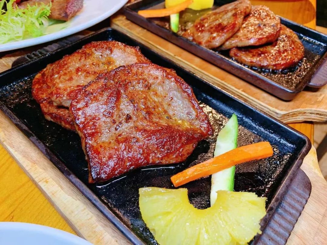 100块钱在长春能吃啥,在长春吃海鲜自助的视频