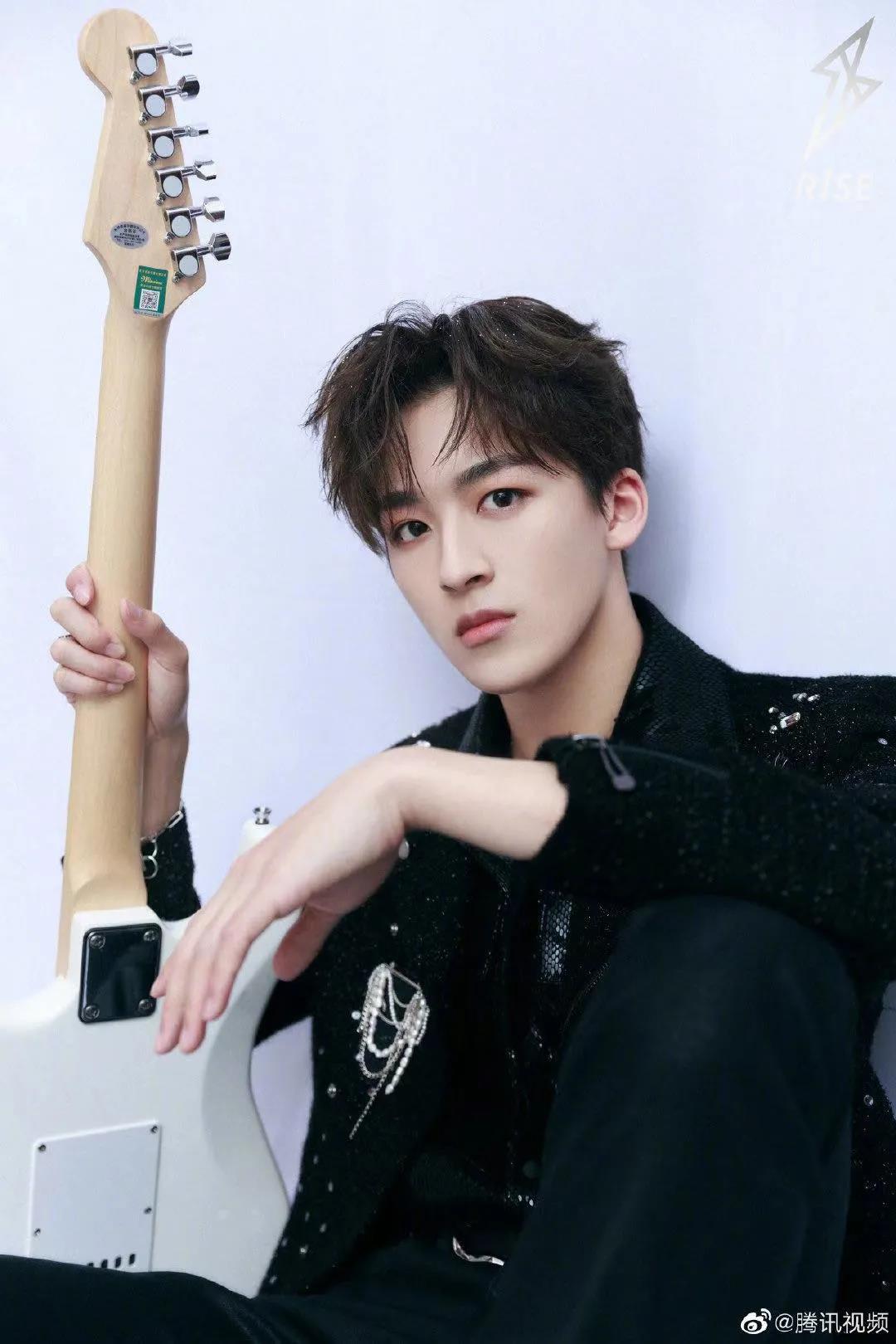 贝斯和吉他的区别懂吗,吉他和贝斯哪个更吸引人