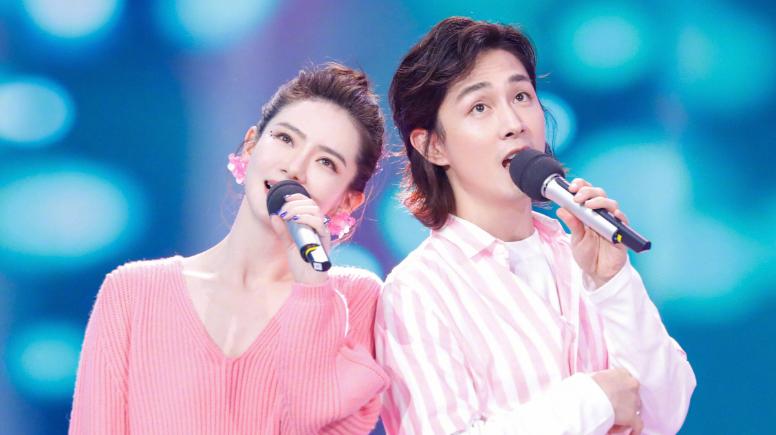 戚薇金瀚高甜片段,戚薇甜蜜姐弟恋