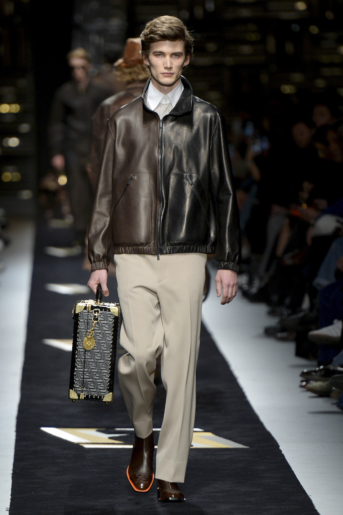 fendi2020秋冬男装秀设计思路,米兰时装周fendi2022春夏系列