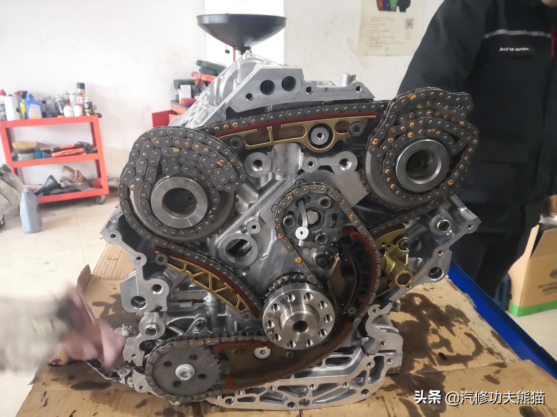 2020款保时捷卡宴s烧机油吗,保时捷卡宴免拆治理烧机油靠谱吗