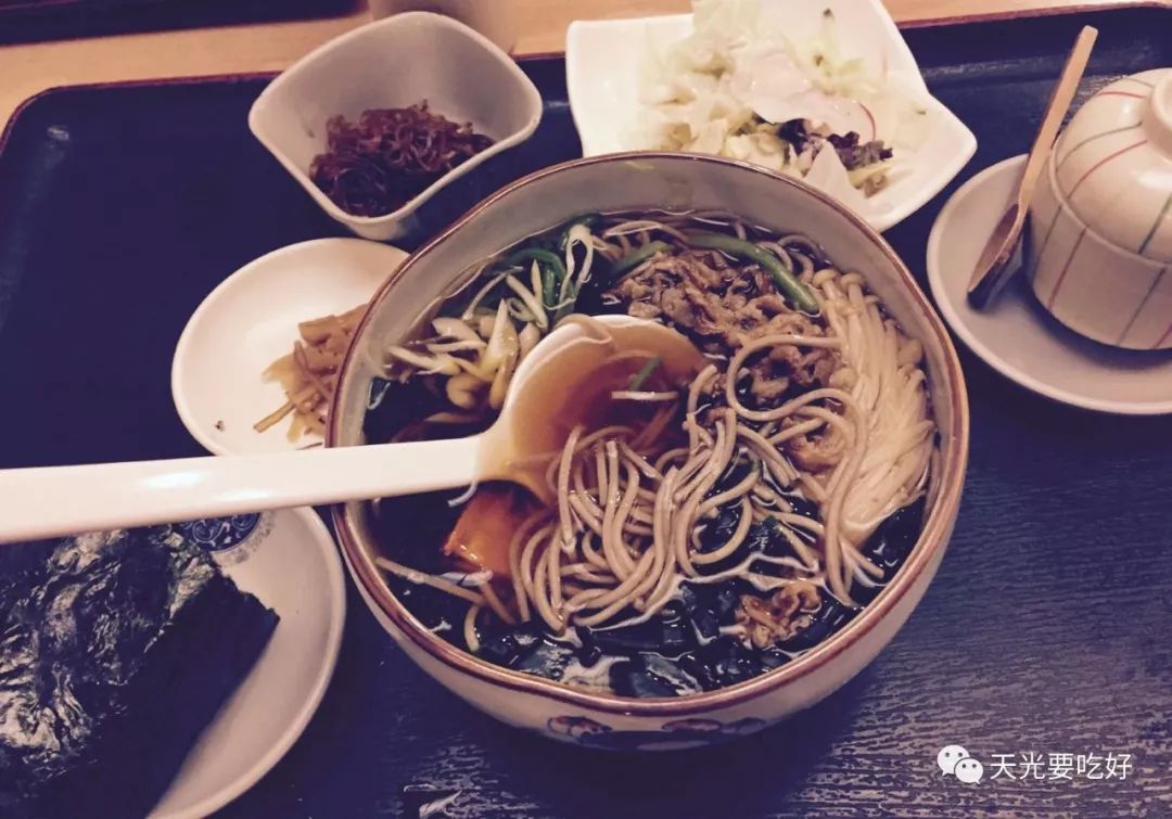 当我们谈论上海时是在谈论什么,当我们在上海谈论爱情