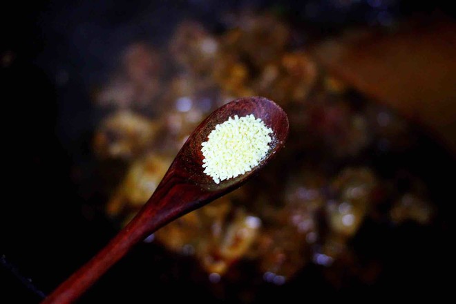 鸡胗炒鸡胗需要焯水吗,炒鸡胗用不用先煮熟