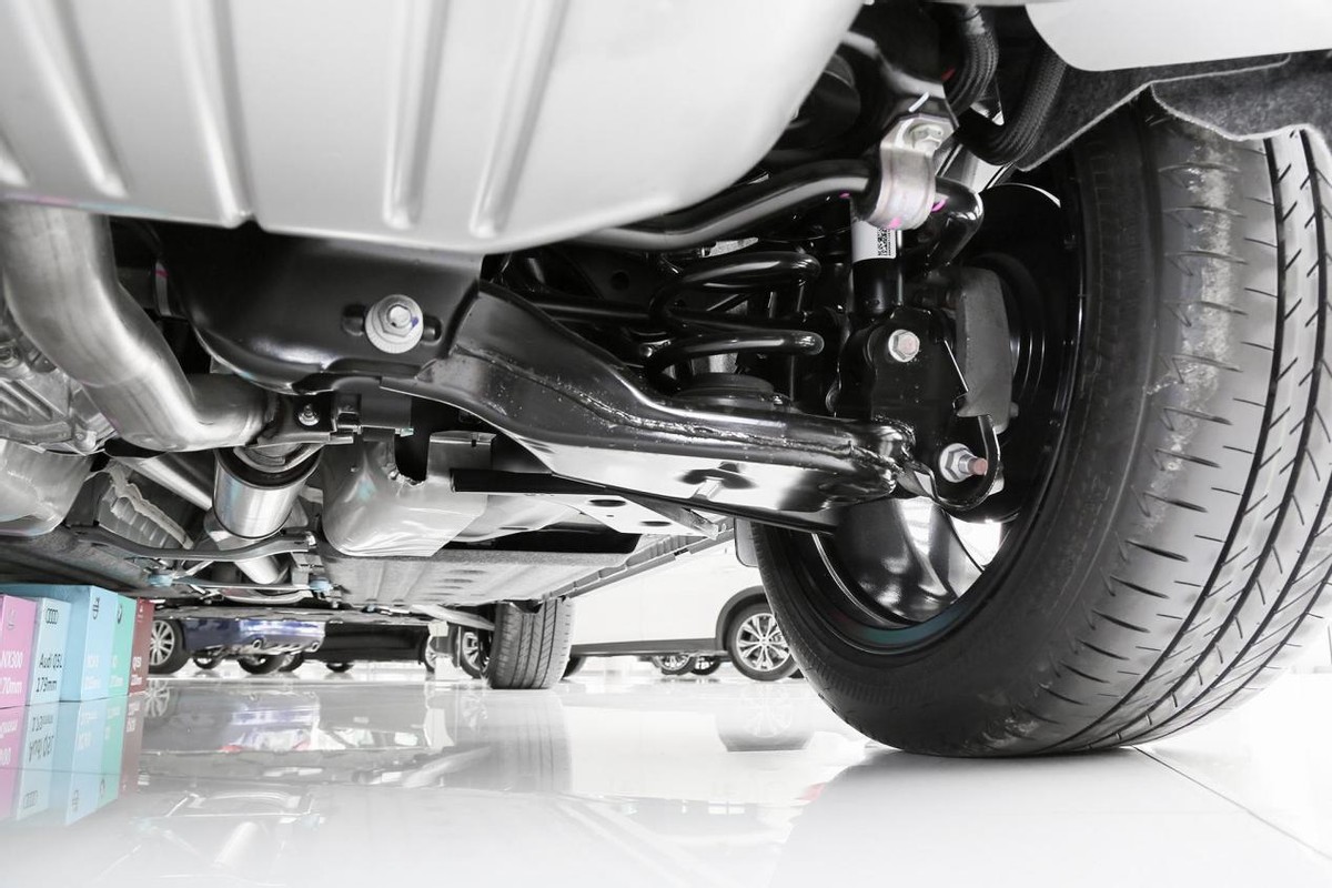 雪佛兰科沃兹5万公里卖多少钱,雪佛兰科沃兹新款值得买吗