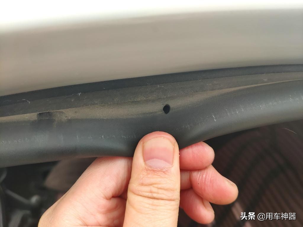 车门不经常开有异响,车门难拉开维修要多少钱