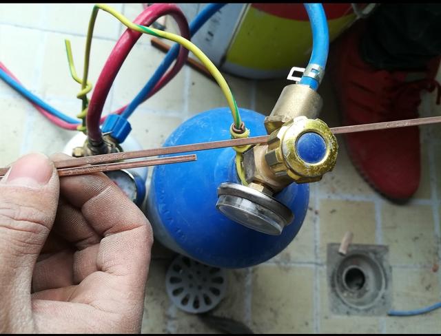 氧焊焊接铜管和铁的方法,氧焊焊铜管教学