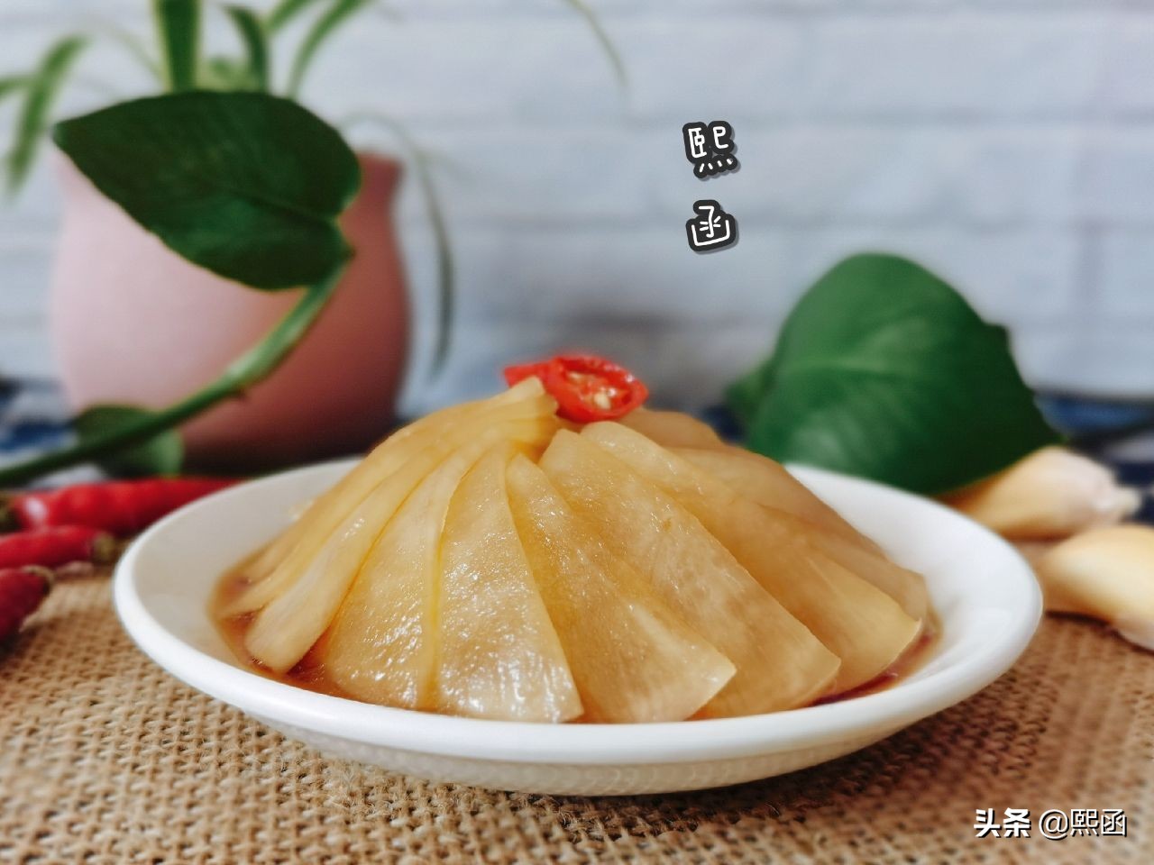 腌萝卜片用盐吗,腌萝卜片用陈醋行不行