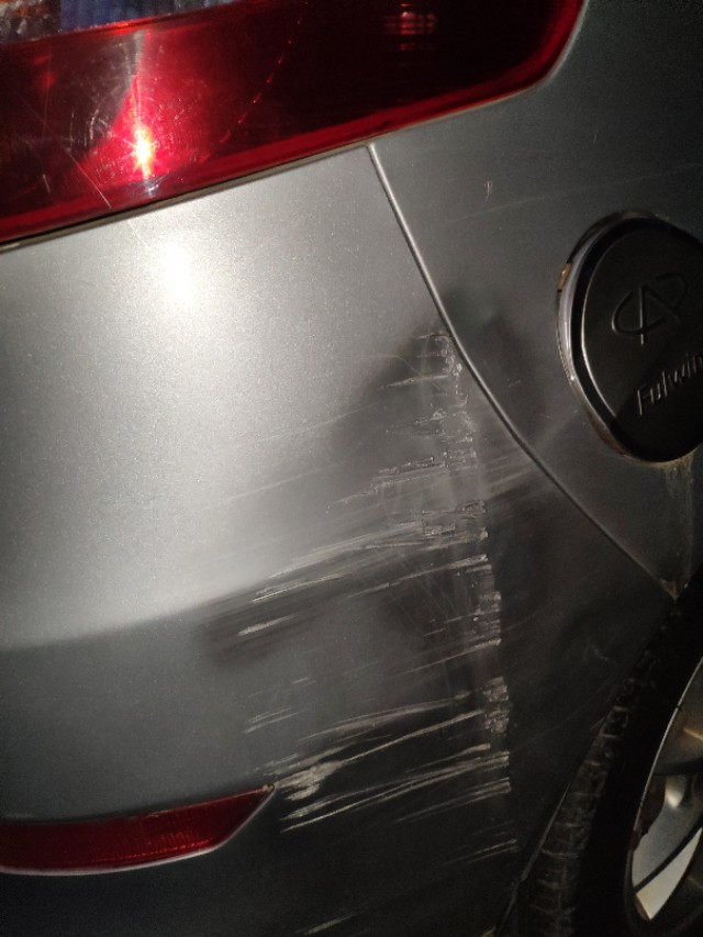 2012年奇瑞风云2现在能卖多少钱,六年的奇瑞风云2能卖多少钱